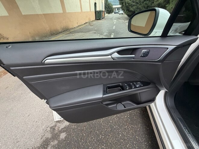 Ford Mondeo-11