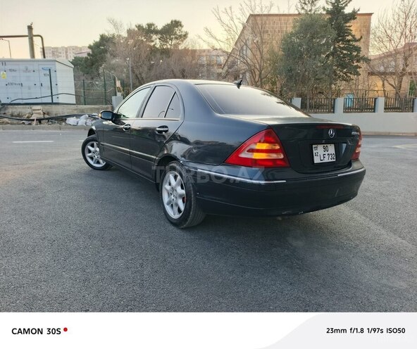 Mercedes C 240 2001, 320,000 km - 2.6 л - Sumqayıt