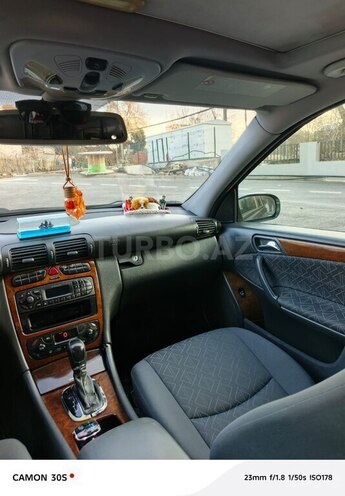 Mercedes C 240 2001, 320,000 km - 2.6 л - Sumqayıt