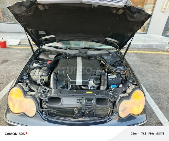 Mercedes C 240 2001, 320,000 km - 2.6 л - Sumqayıt
