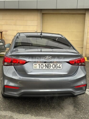 Hyundai Accent 2018, 72,260 km - 1.6 л - Bakı