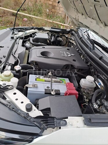 Mitsubishi L200 2021, 61,000 km - 2.4 л - Xırdalan
