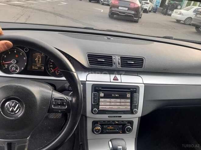Volkswagen Passat 2010, 267,000 km - 1.8 л - Bakı
