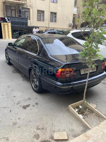 BMW 535 2002, 327,000 km - 3.5 l - Xırdalan