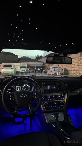Hyundai Sonata-5