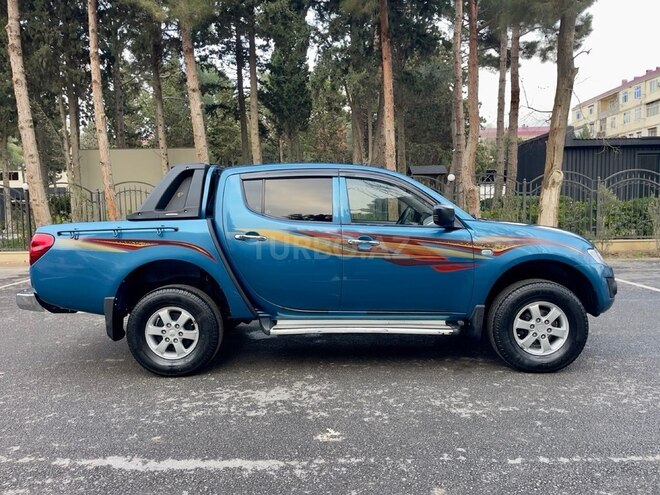 Mitsubishi L200 2012, 220,000 km - 2.5 l - Xırdalan