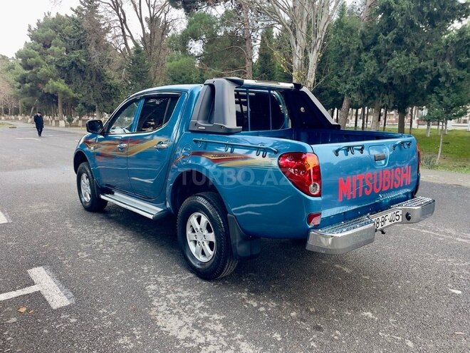 Mitsubishi L200 2012, 220,000 km - 2.5 l - Xırdalan