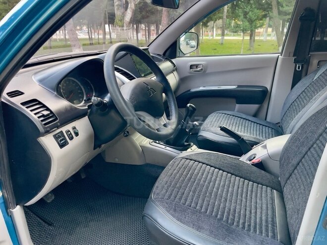 Mitsubishi L200 2012, 220,000 km - 2.5 l - Xırdalan