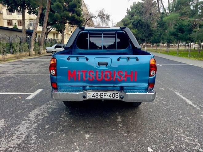 Mitsubishi L200 2012, 220,000 km - 2.5 l - Xırdalan