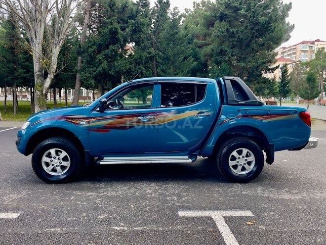 Mitsubishi L200 2012, 220,000 km - 2.5 l - Xırdalan