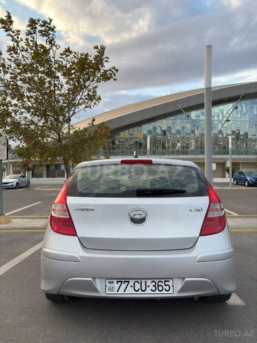 Hyundai i30-7