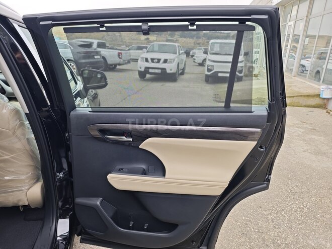 Toyota Highlander-11
