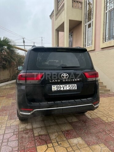 Toyota Land Cruiser-2