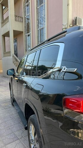 Toyota Land Cruiser-11