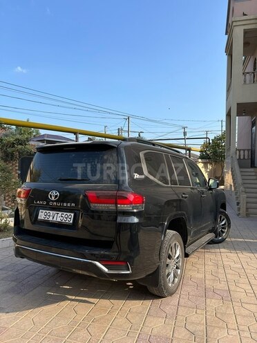 Toyota Land Cruiser-5
