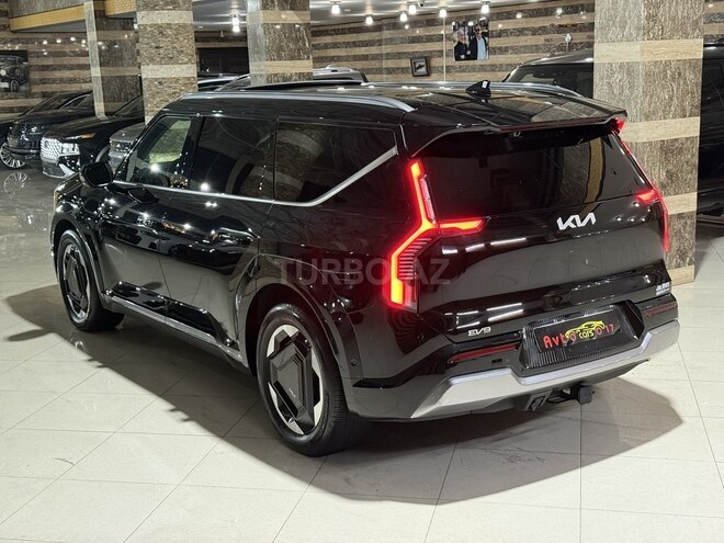 Kia EV9-10