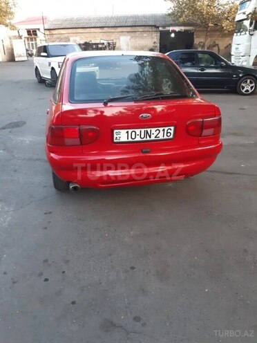 Ford Escort-3