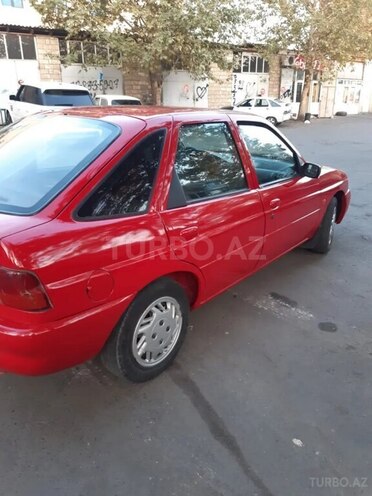 Ford Escort-4