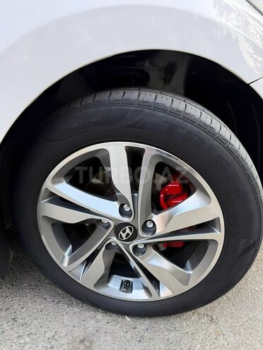 Hyundai Elantra 2013, 97,000 km - 1.6 л - Mingəçevir