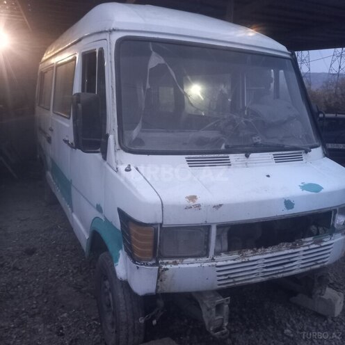 Mercedes 208 D 1994, 408,520 km - 2.3 l - Mingəçevir