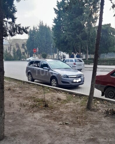 Opel Astra 2009, 323,000 km - 1.4 l - Sumqayıt