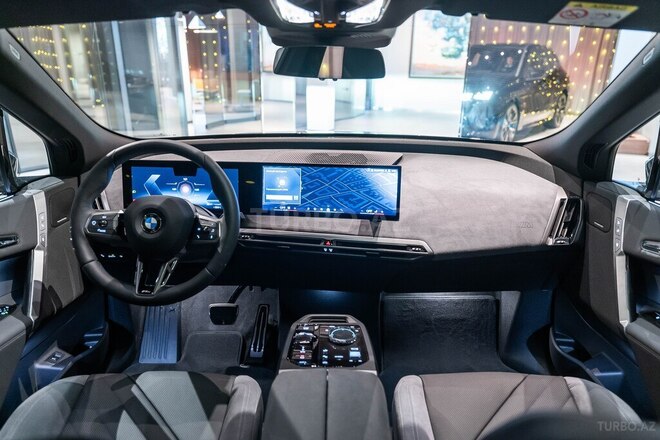 BMW iX-7