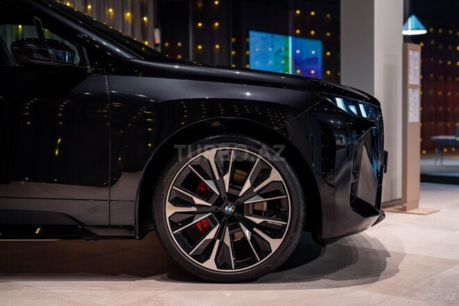 BMW iX-6