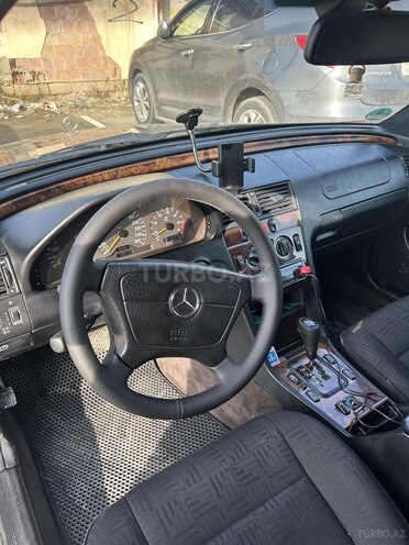 Mercedes C 240 2000, 258,000 km - 2.4 l - Bakı