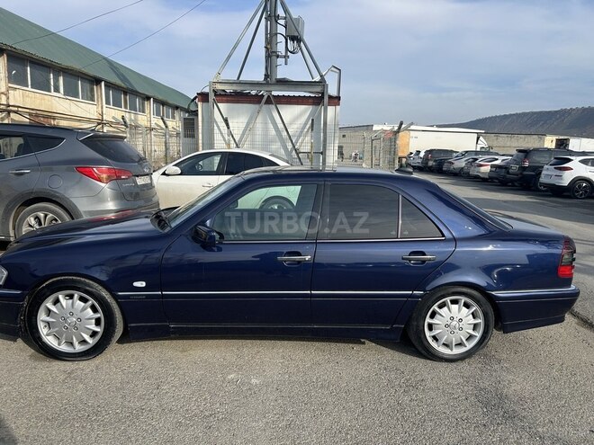 Mercedes C 240 2000, 258,000 km - 2.4 l - Bakı