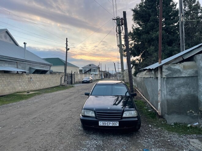 Mercedes C 220 1999, 457,000 km - 2.2 л - Yevlax