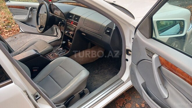 Mercedes C 230 1998, 287,400 km - 2.3 l - Zaqatala