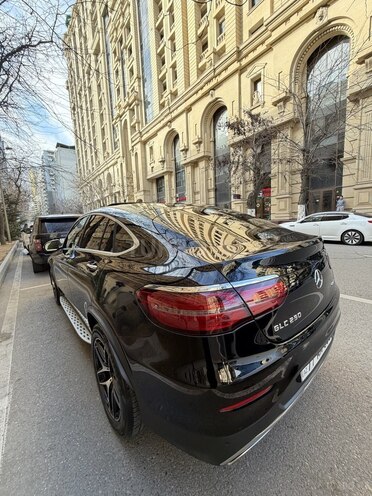 Mercedes GLC 250 4MATIC Coupe 2018, 120,000 km - 2.0 л - Bakı