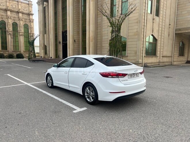 Hyundai Elantra 2017, 137,900 km - 2.0 l - Bakı