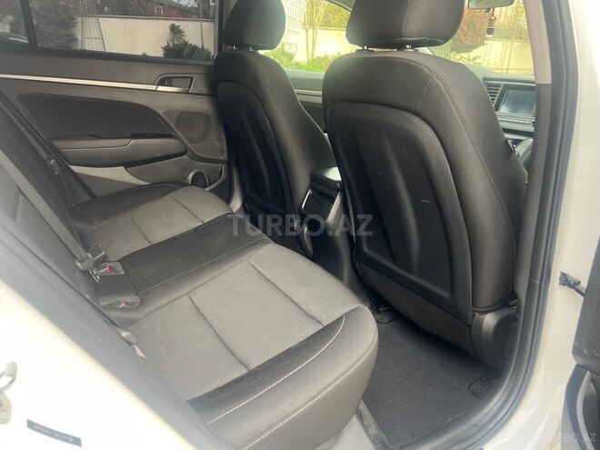 Hyundai Elantra 2017, 137,900 km - 2.0 l - Bakı
