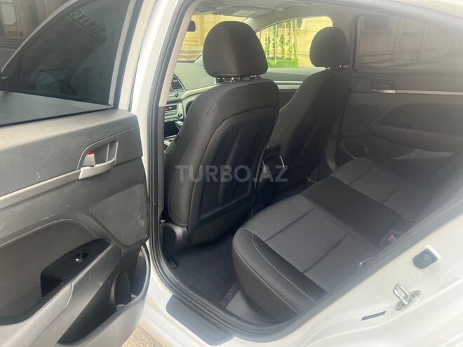 Hyundai Elantra 2017, 137,900 km - 2.0 l - Bakı