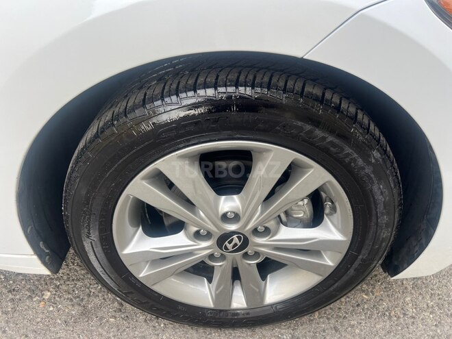 Hyundai Elantra 2017, 137,900 km - 2.0 l - Bakı