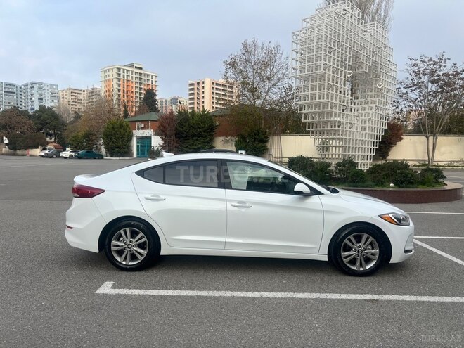 Hyundai Elantra 2017, 137,900 km - 2.0 l - Bakı
