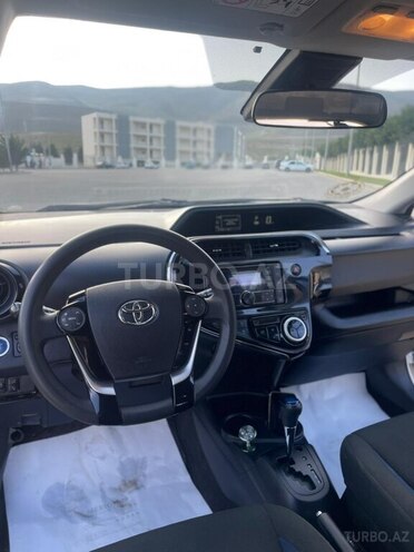 Toyota Aqua 2017, 241,402 km - 1.5 l - Bakı