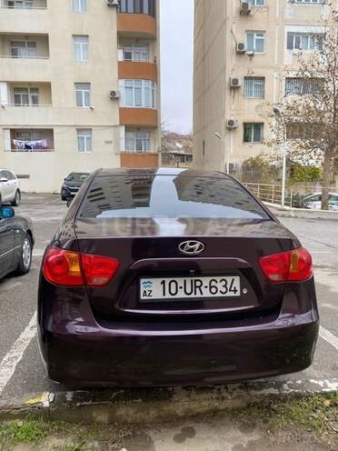 Hyundai Elantra-2