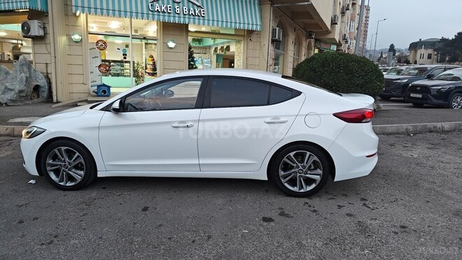 Hyundai Avante 2018, 178,182 km - 1.6 l - Bakı