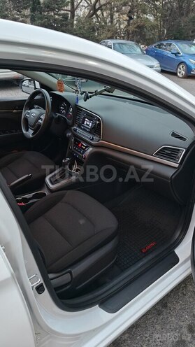 Hyundai Avante 2018, 178,182 km - 1.6 l - Bakı
