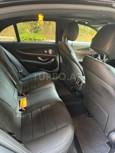 Mercedes E 300-5