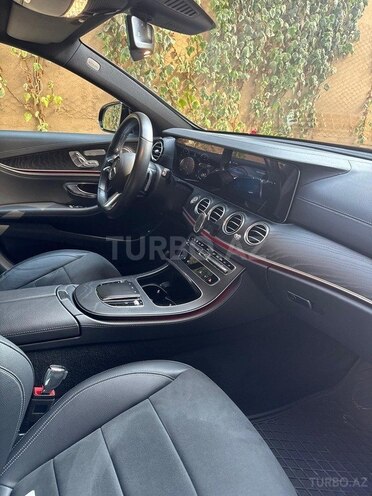 Mercedes E 300-7