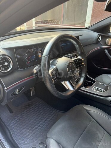 Mercedes E 300-6