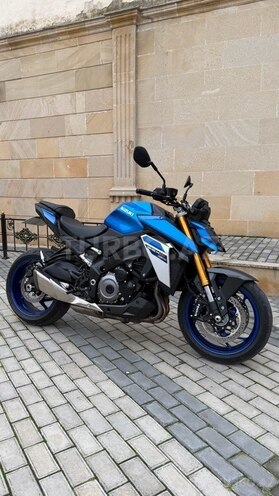 Suzuki GSX-S1000-1
