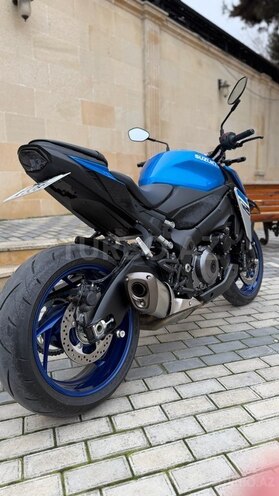 Suzuki GSX-S1000-4