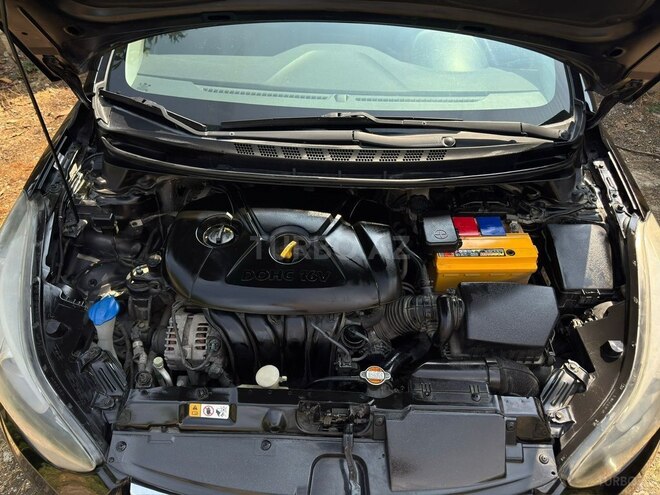 Hyundai Elantra 2015, 145,000 km - 1.8 л - Bakı