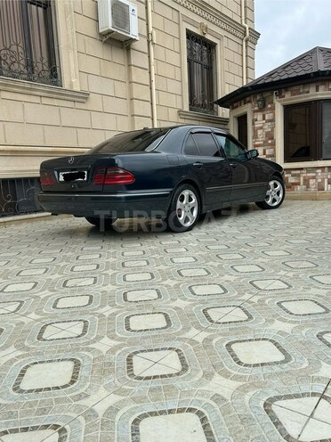 Mercedes E 270 2000, 390,000 km - 2.7 l - Bakı