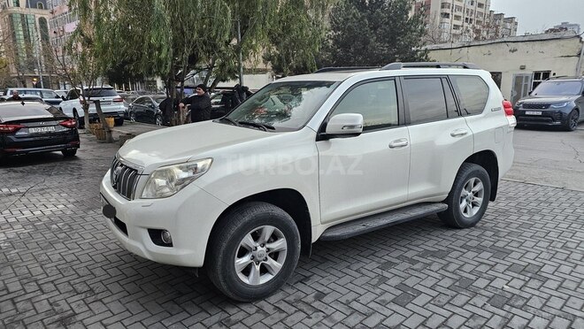 Toyota Land Cruiser Prado 2011, 280,000 km - 2.7 л - Bakı
