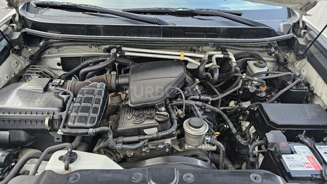 Toyota Land Cruiser Prado 2011, 280,000 km - 2.7 л - Bakı